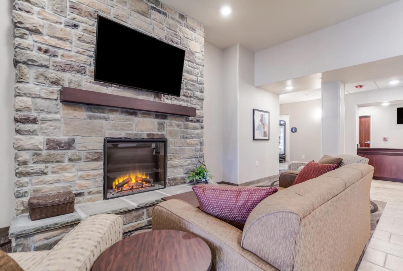 Cobblestone Inn & Suites-Fremont Eksteriør bilde
