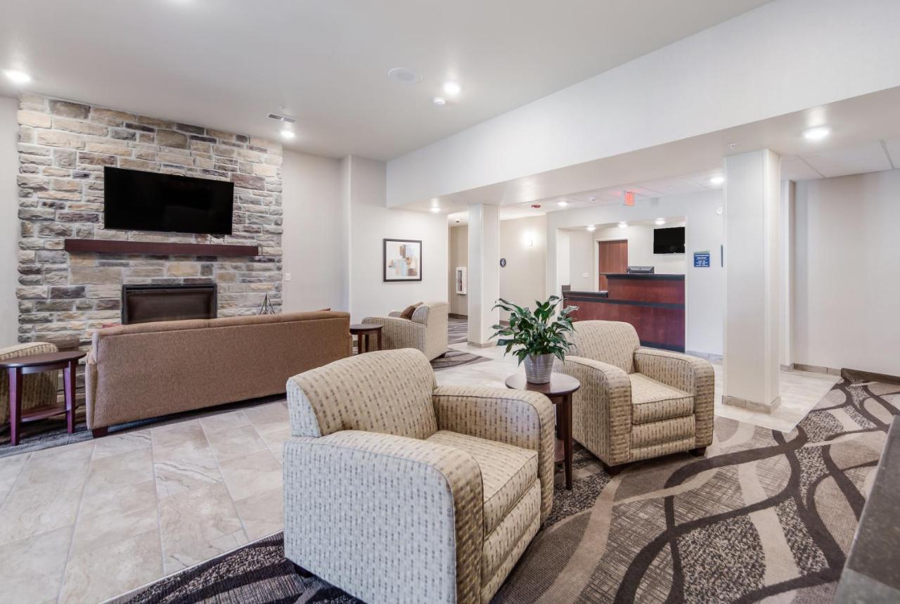Cobblestone Inn & Suites-Fremont Eksteriør bilde