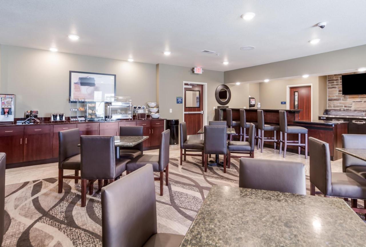 Cobblestone Inn & Suites-Fremont Eksteriør bilde