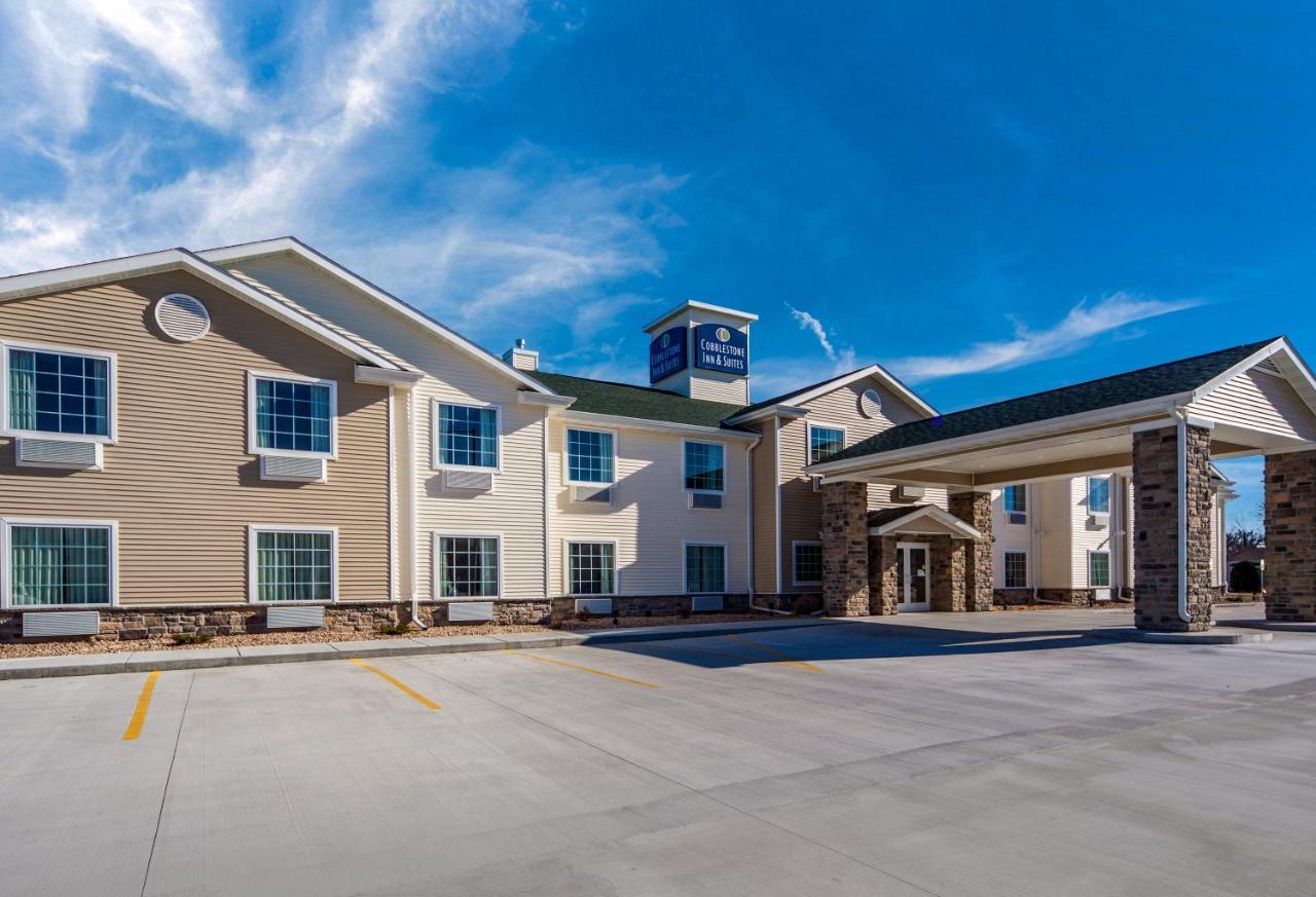 Cobblestone Inn & Suites-Fremont Eksteriør bilde